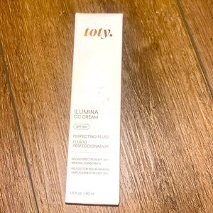 NIB! Sealed!! Toty Ilumina CC Cream perfecting fluid. 1.4 ounces. Color 5W1
